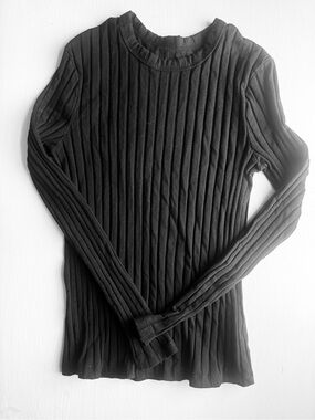 A New Day - Long Sleeve Ribbed
Crew Neck Size M